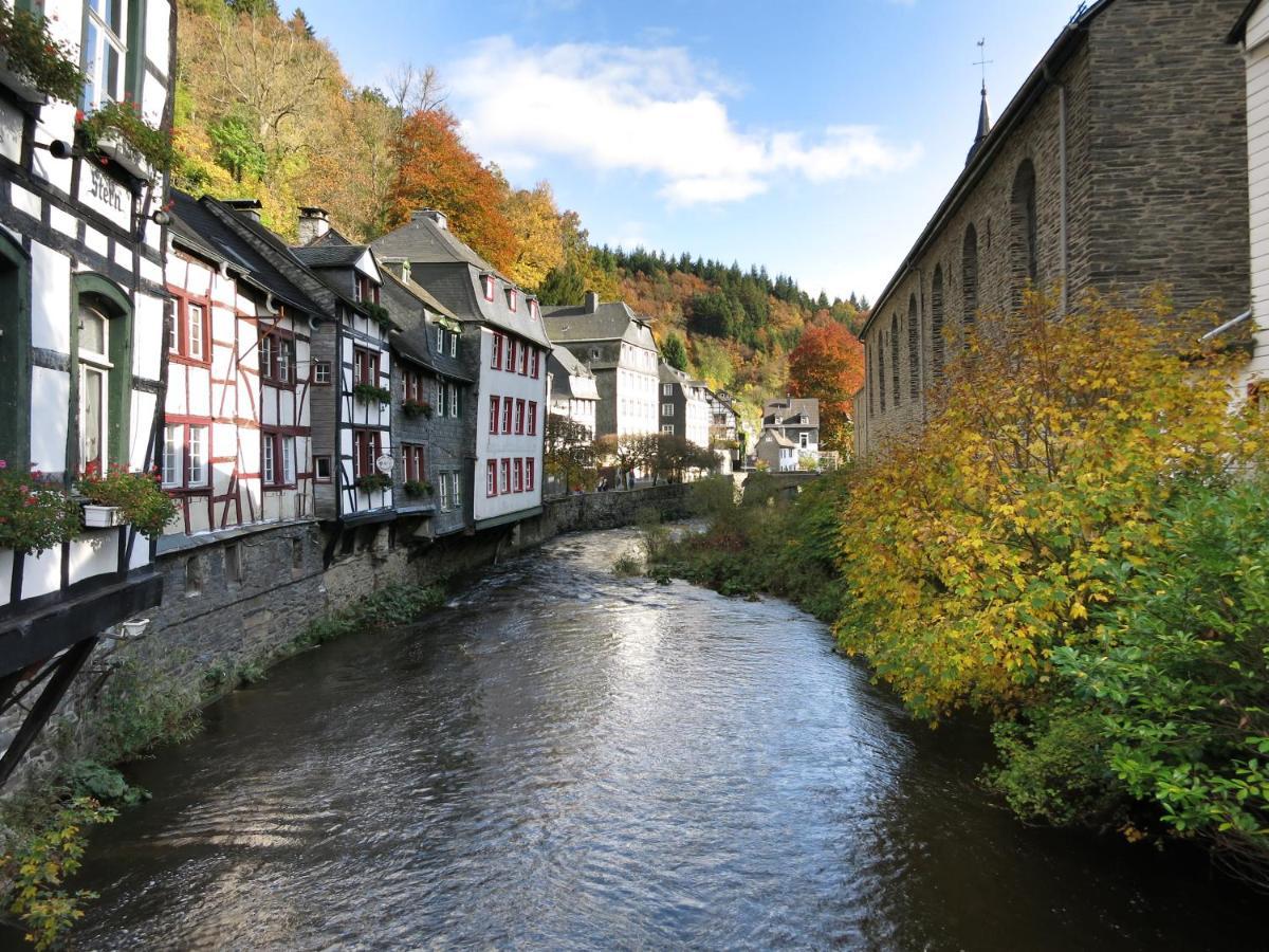 Historisches Haus Im Herzen Von Monschau Luaran gambar