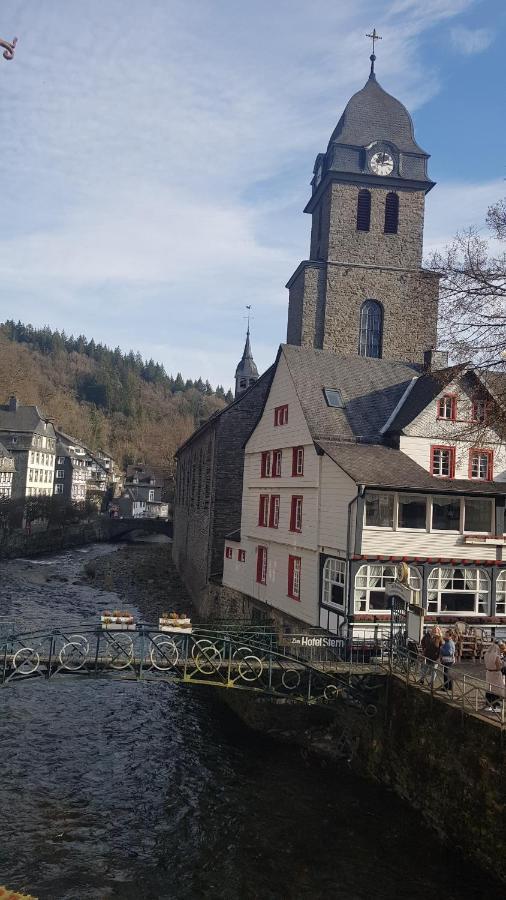Historisches Haus Im Herzen Von Monschau Luaran gambar